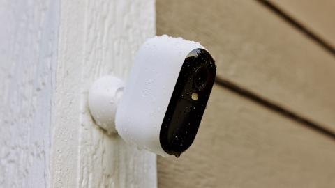 Câmara de vigilancia exterior